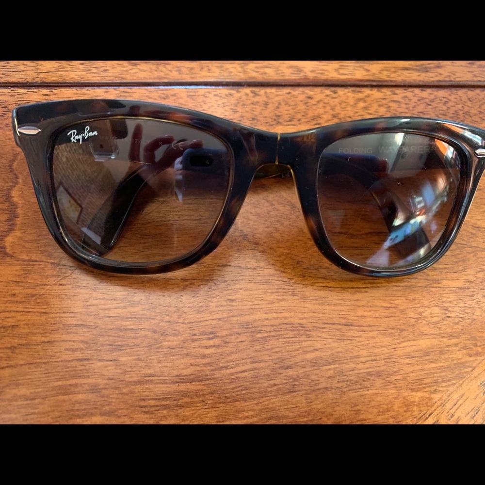 Ray-Ban Wayfarers Folding